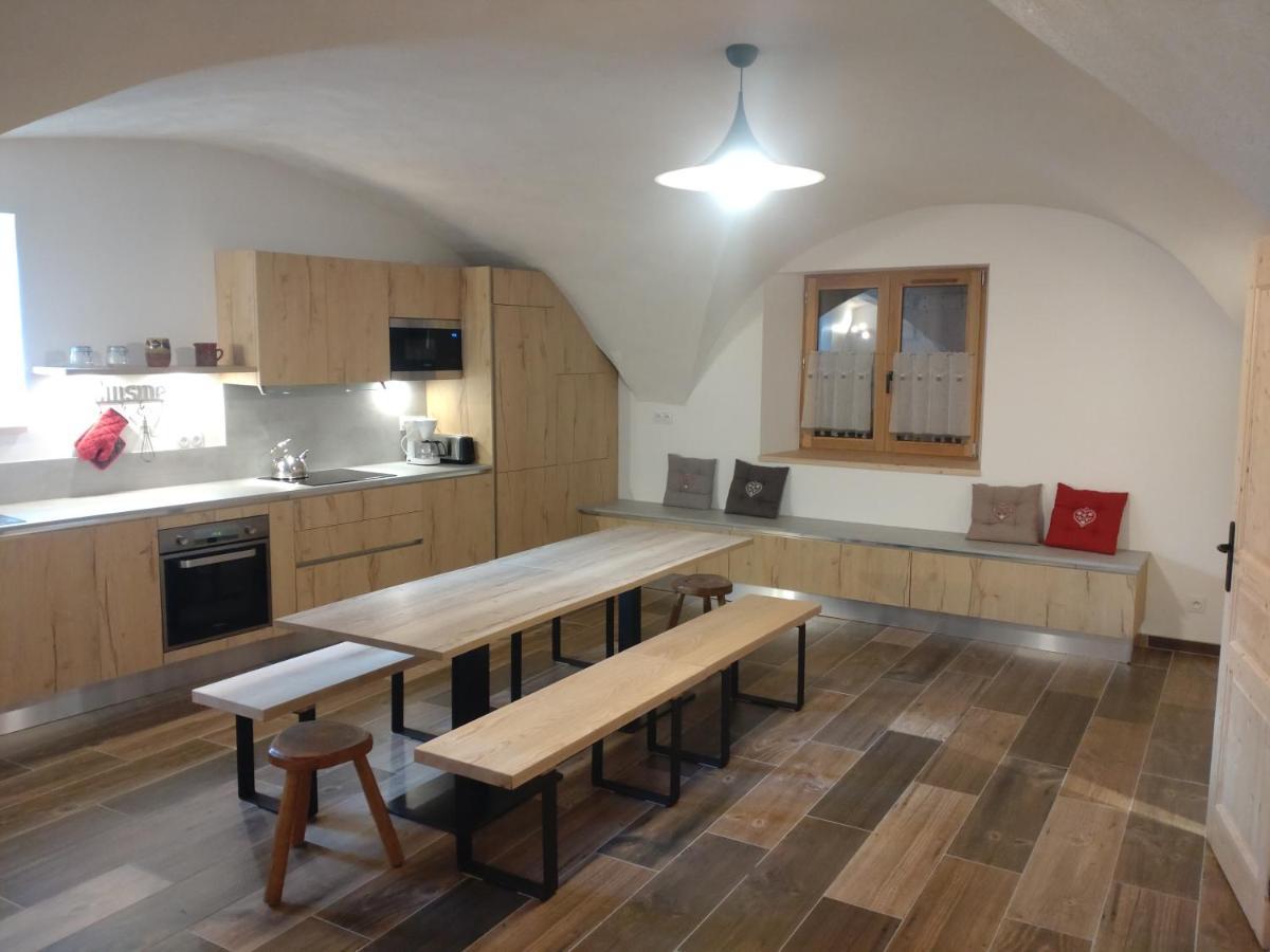 לה פלאנייה La Maizon Du Bois - Le Haut Appartement De 130 M2 - Le Bas Appartement De 70 M2 מראה חיצוני תמונה